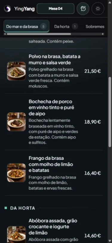 Menu da Mesa 04 — categorias e pratos mostrados à Mesa 04 antes da escolha. Maré de Cedro · restaurante fictício de demonstração